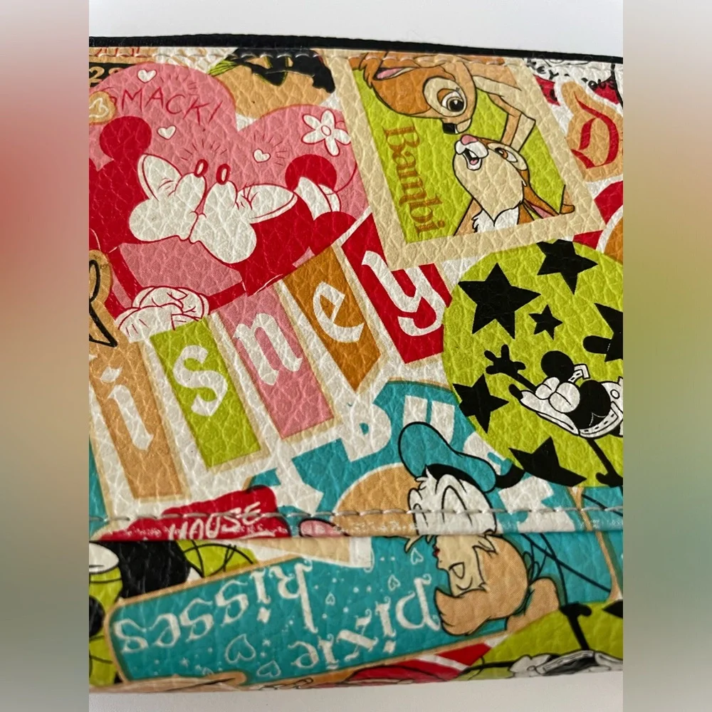 Disney Park‎ Authentic Character Wallet.